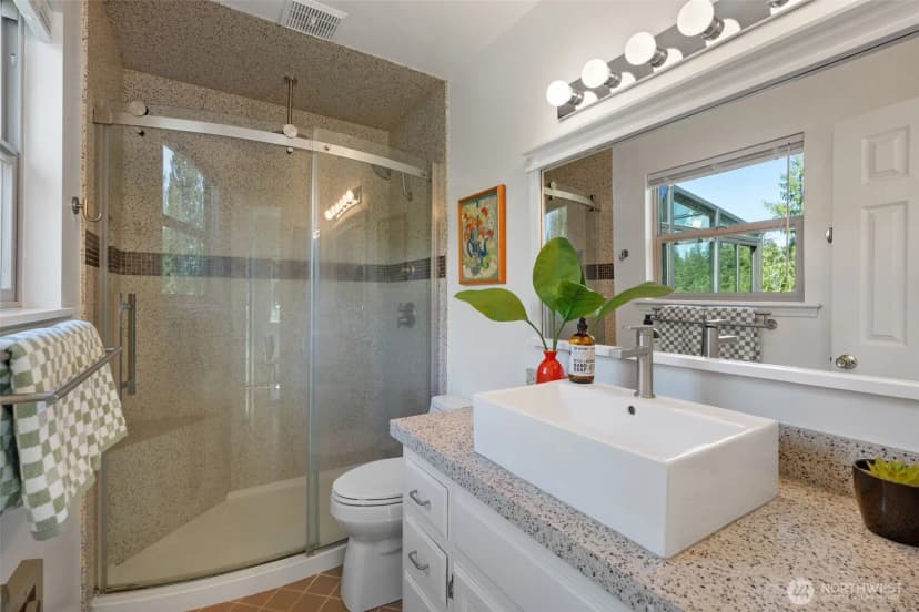 Property photo for 200 E N Cove Road, Shelton photo 14