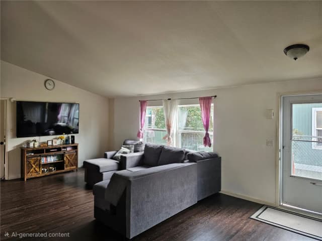 Property photo for 201 W Oakview Avenue #8, Centralia photo 2