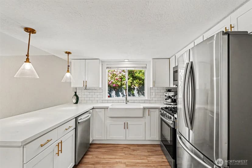 Property photo for 28605 30th Avenue S, Federal Way photo 12