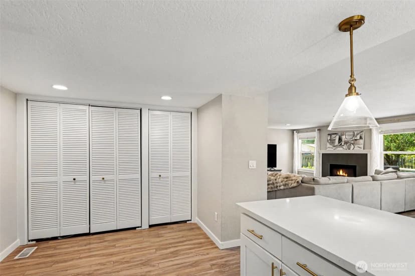 Property photo for 28605 30th Avenue S, Federal Way photo 15