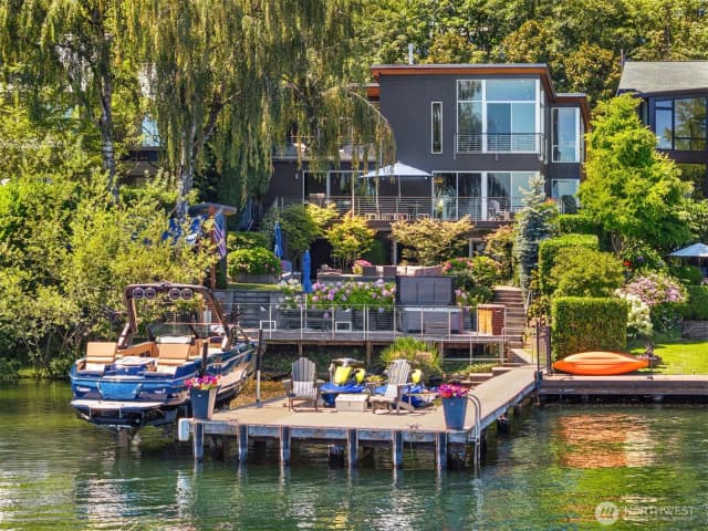 Property photo for 1318 Lakeside Avenue S, Seattle photo 2