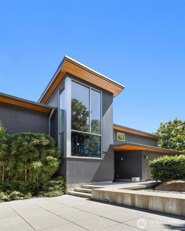 Property photo for 1318 Lakeside Avenue S, Seattle photo 4