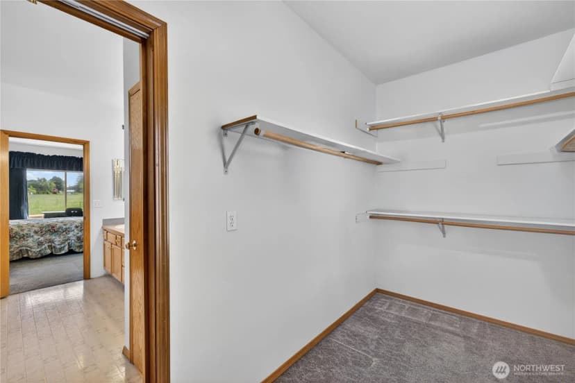 Property photo for 20275 Gardner Court, Burlington photo 11