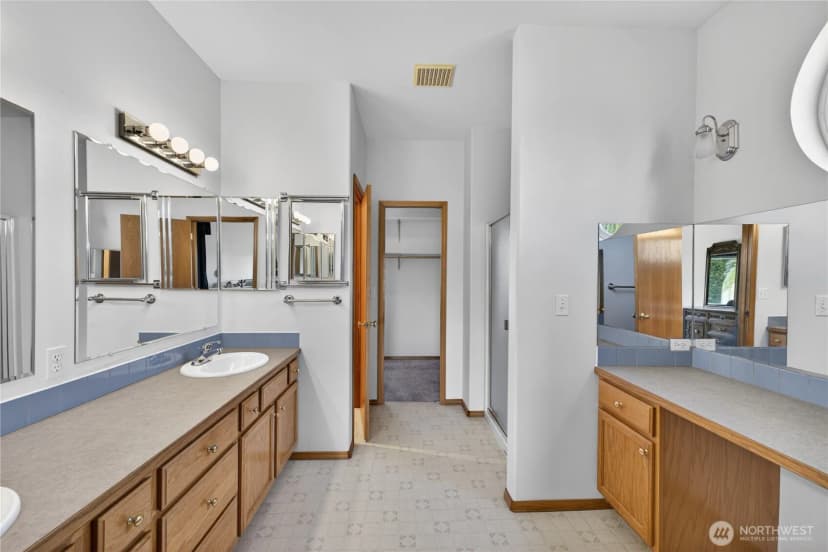 Property photo for 20275 Gardner Court, Burlington photo 12