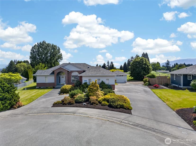 Property photo for 20275 Gardner Court, Burlington photo 23