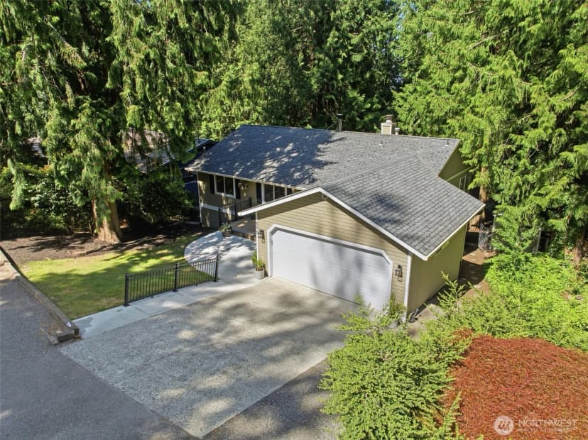 Property photo for 895 Highwood Drive Sw, Issaquah photo 34