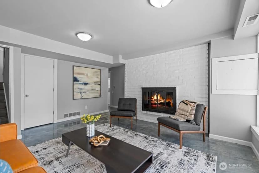 Property photo for 2323 Talbot Road S, Renton photo 23