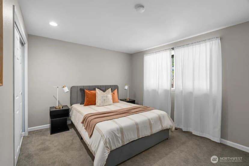 Property photo for 2323 Talbot Road S, Renton photo 17