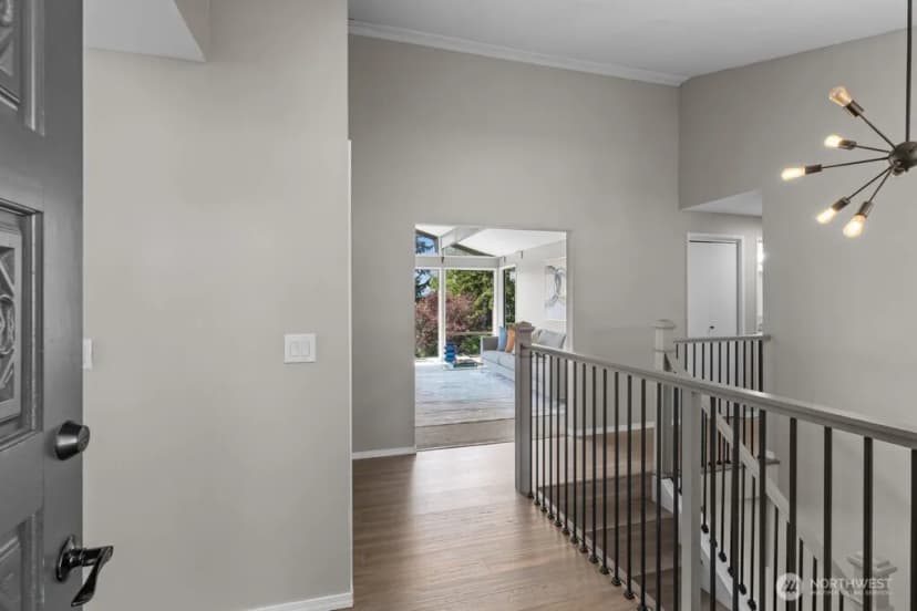 Property photo for 2323 Talbot Road S, Renton photo 3