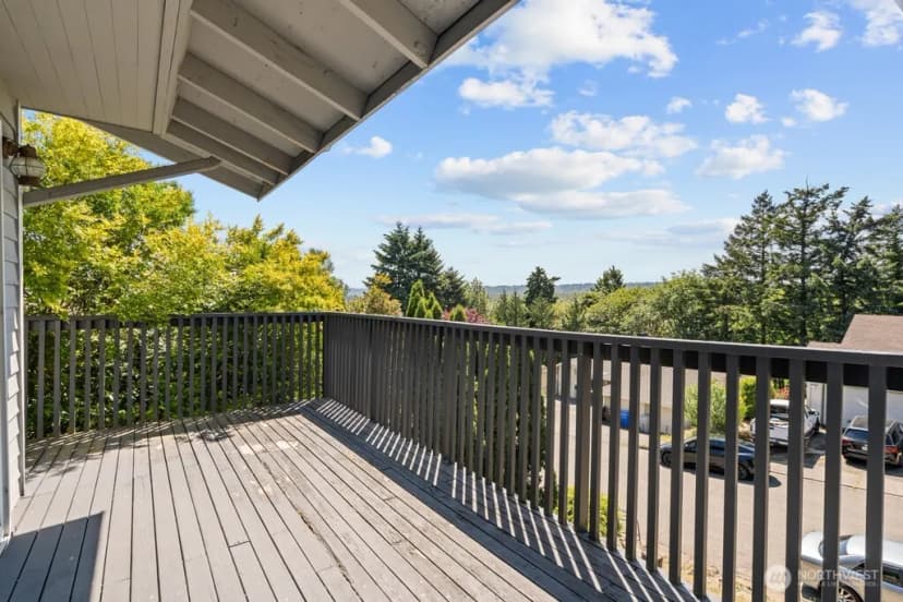 Property photo for 2323 Talbot Road S, Renton photo 13