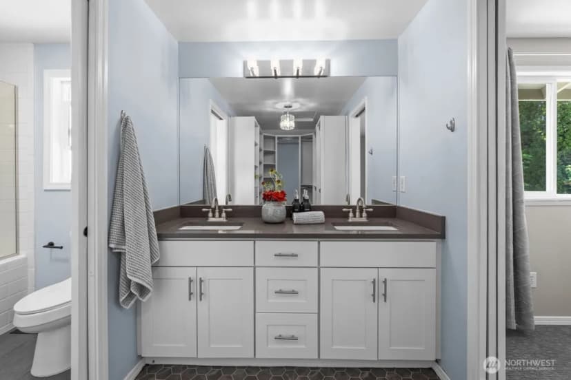 Property photo for 2323 Talbot Road S, Renton photo 21