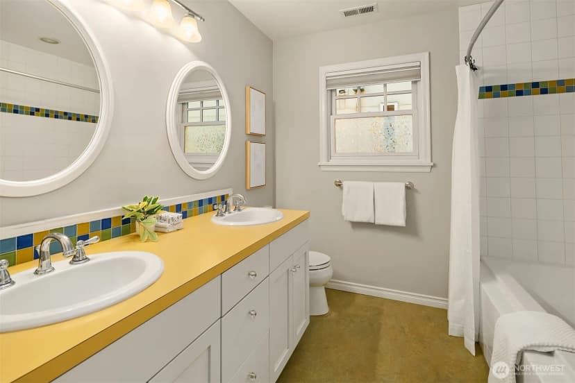 Property photo for 4839 Ne 43rd Street, Seattle photo 24