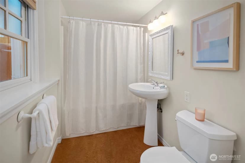 Property photo for 4839 Ne 43rd Street, Seattle photo 29