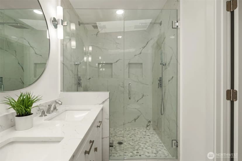 Property photo for 12569 37th Avenue Ne, Seattle photo 19