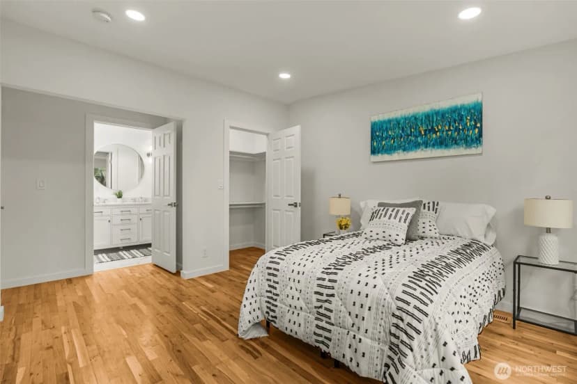 Property photo for 12569 37th Avenue Ne, Seattle photo 17