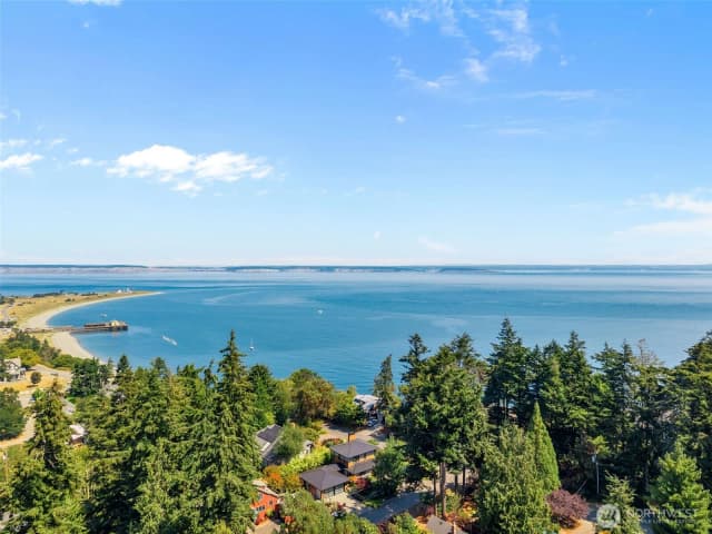 Property photo for 302 T Street, Port Townsend photo 3