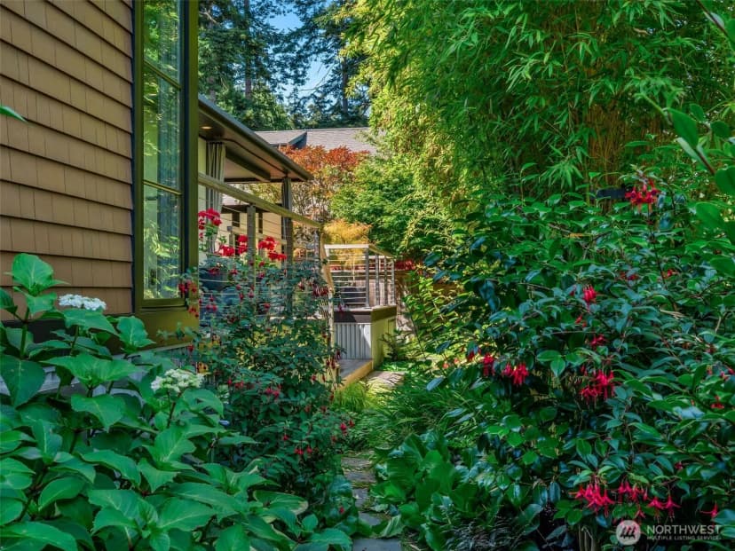 Property photo for 302 T Street, Port Townsend photo 34
