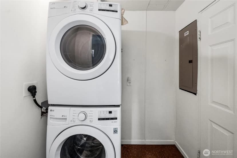 Property photo for 12027 10th Avenue S, Seattle photo 29