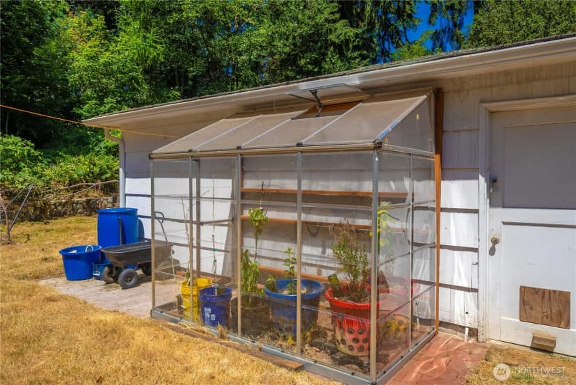 Property photo for 12027 10th Avenue S, Seattle photo 31