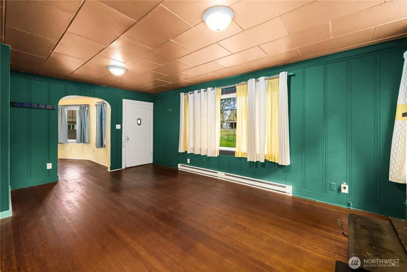 Property photo for 12027 10th Avenue S, Seattle photo 8