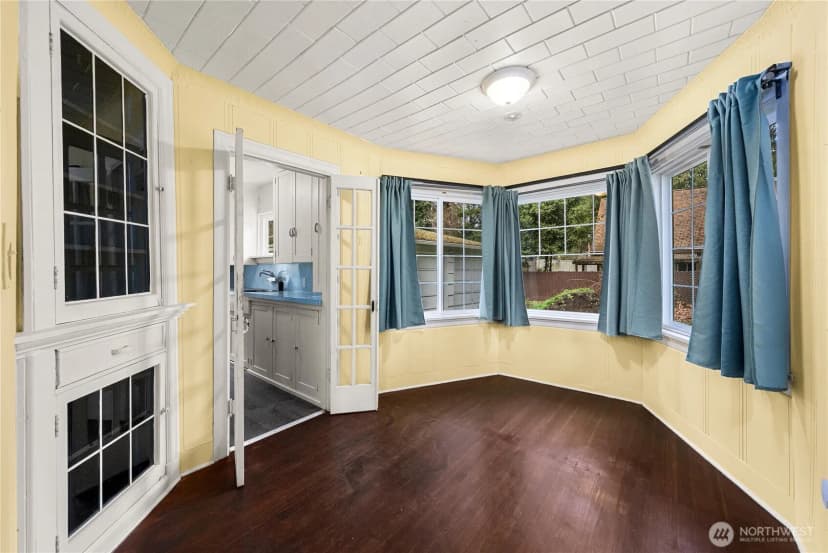 Property photo for 12027 10th Avenue S, Seattle photo 9
