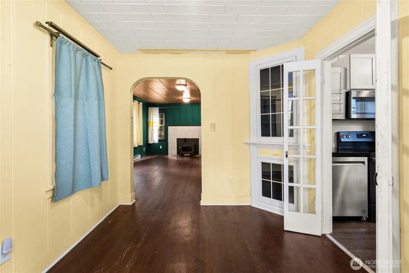 Property photo for 12027 10th Avenue S, Seattle photo 11