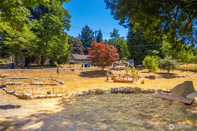 Property photo for 12027 10th Avenue S, Seattle photo 35