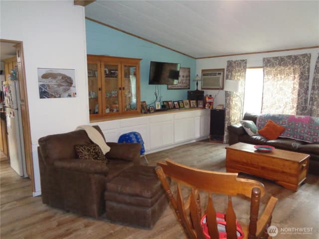 Property photo for 251 Spring Coulee Road, Okanogan photo 3