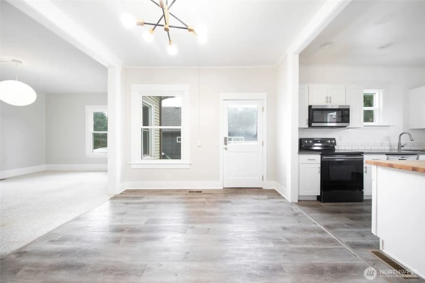 Property photo for 6753 14th Avenue Nw, Seattle photo 10