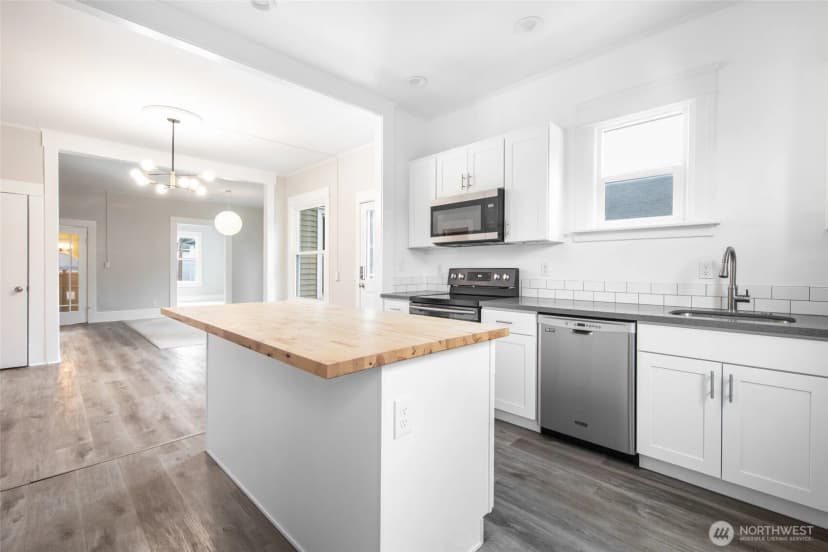 Property photo for 6753 14th Avenue Nw, Seattle photo 12