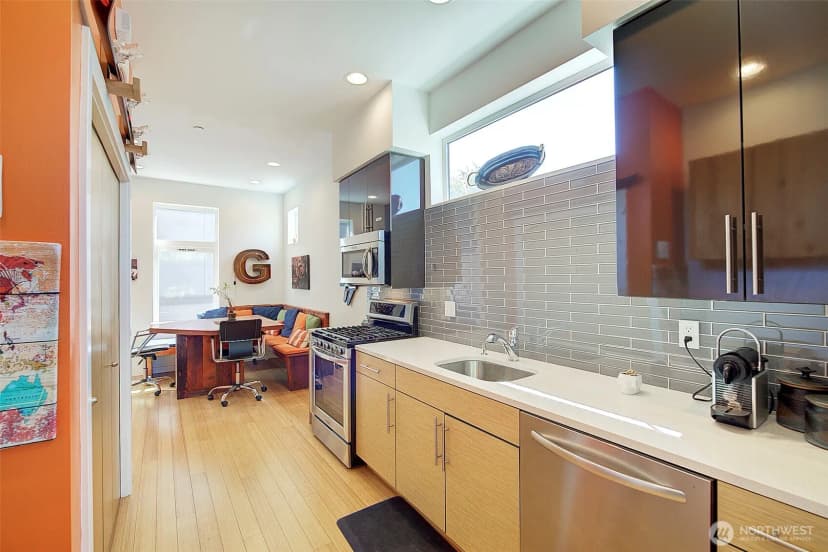 Property photo for 3444 California Avenue Sw, Seattle photo 5
