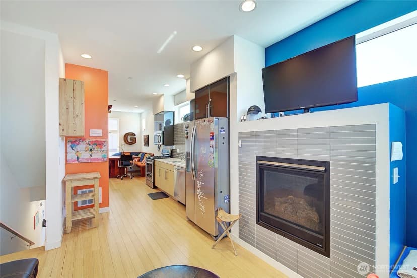 Property photo for 3444 California Avenue Sw, Seattle photo 4