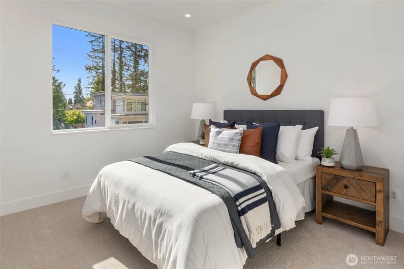 Property photo for 416 155th Avenue Se, Bellevue photo 30