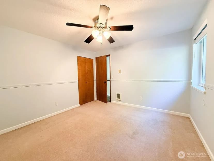 Property photo for 8610 Long Lake Road Se, Port Orchard photo 24