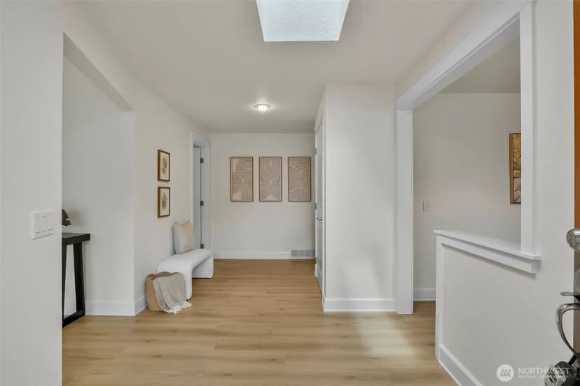 Property photo for 6164 Ne 192nd Street, Kenmore photo 3