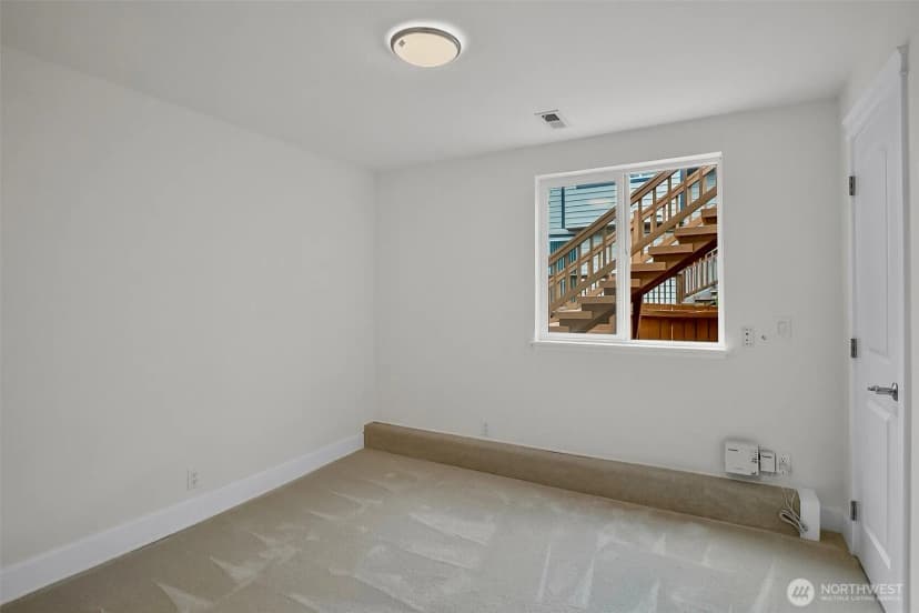Property photo for 6164 Ne 192nd Street, Kenmore photo 27