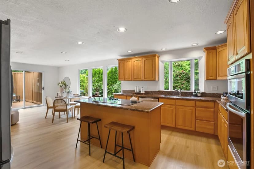 Property photo for 6164 Ne 192nd Street, Kenmore photo 9