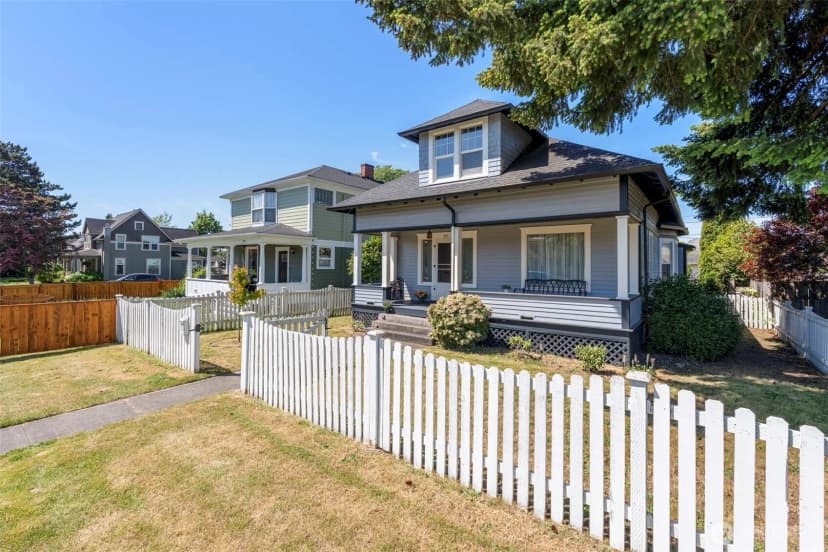 Property photo for 805 F Street, Centralia