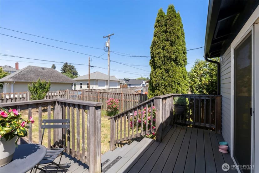 Property photo for 805 F Street, Centralia photo 37