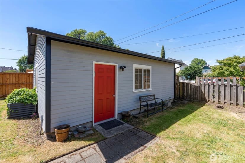 Property photo for 805 F Street, Centralia photo 40