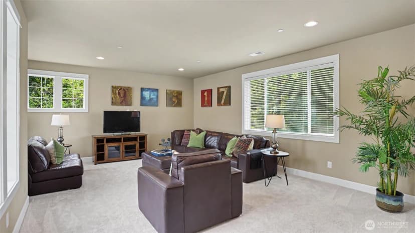 Property photo for 24020 Ne 20th Street, Sammamish photo 29