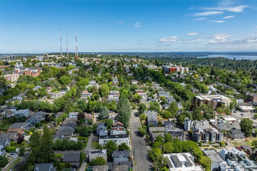 Property photo for 601 21st Avenue, Seattle photo 25