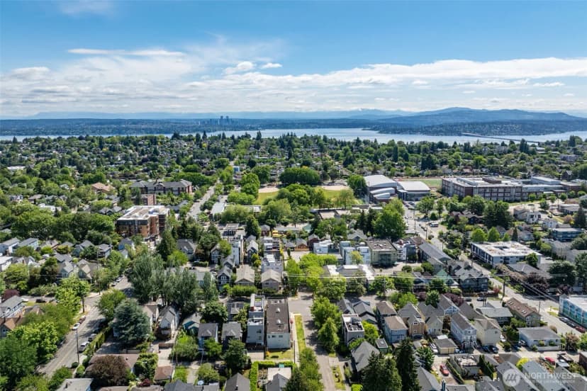 Property photo for 601 21st Avenue, Seattle photo 23