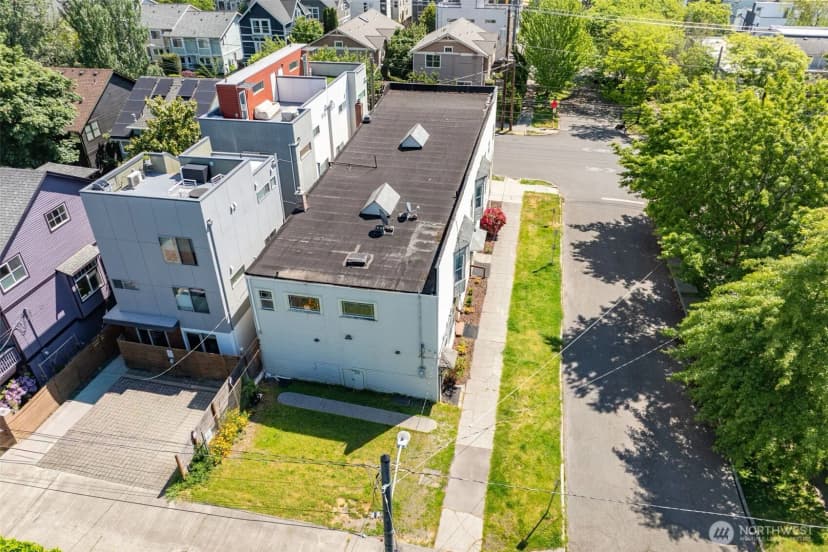 Property photo for 601 21st Avenue, Seattle photo 11