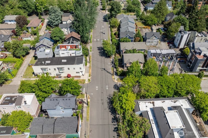 Property photo for 601 21st Avenue, Seattle photo 13