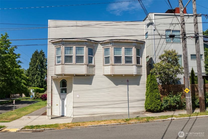 Property photo for 601 21st Avenue, Seattle photo 8