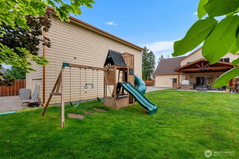 Property photo for 104 35th Street Nw, East Wenatchee photo 32
