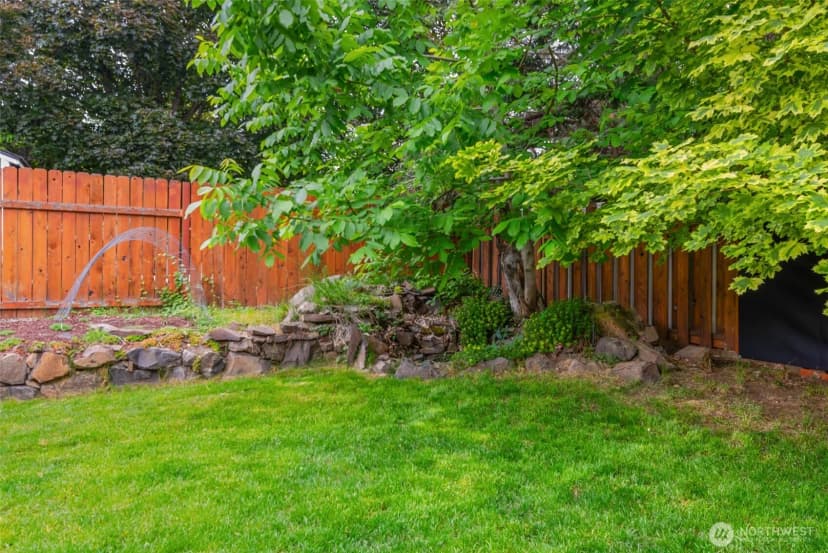 Property photo for 104 35th Street Nw, East Wenatchee photo 40