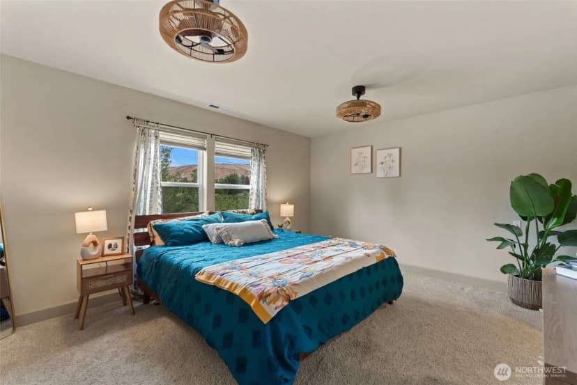 Property photo for 104 35th Street Nw, East Wenatchee photo 24