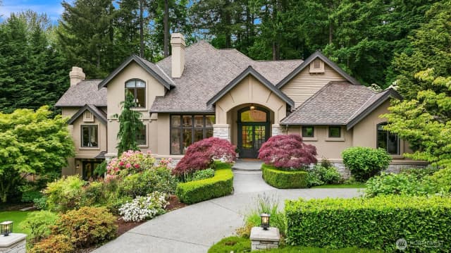 Property photo for 2828 140th Avenue Ne, Bellevue